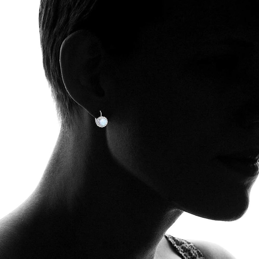 Flower Earring - Picture 2 of 3